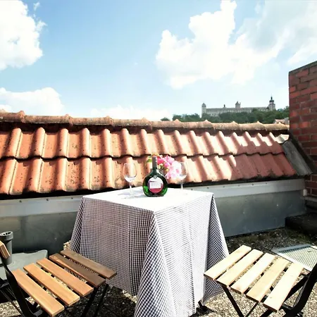 - Old Main Bridge, Own Garage Parking Space Appartement Wurtzbourg